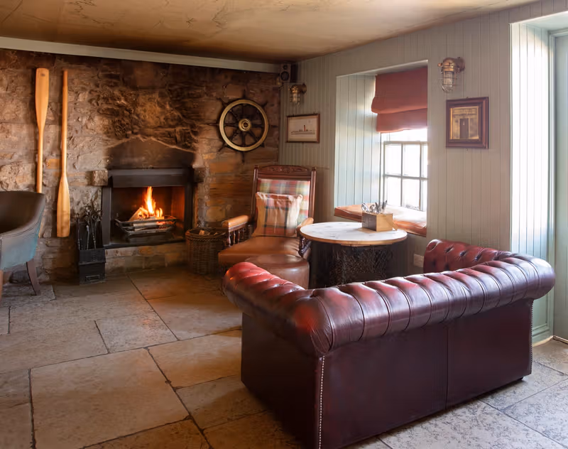 The Best Cosy Spots Near Fife (and not far from Edinburgh) to Warm Up by a Fireplace